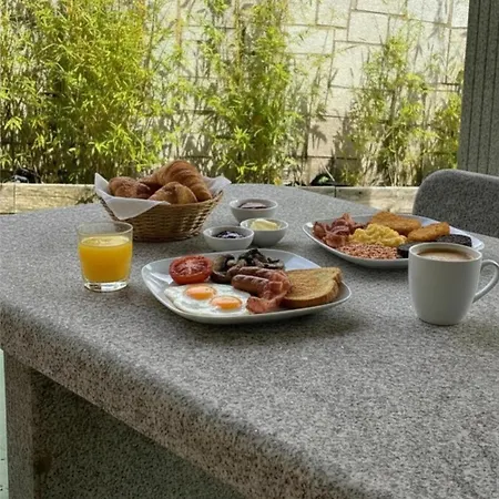 Casa Con Vistas Al Mar En - Playa 5 Min, Porche, Parking Privado *